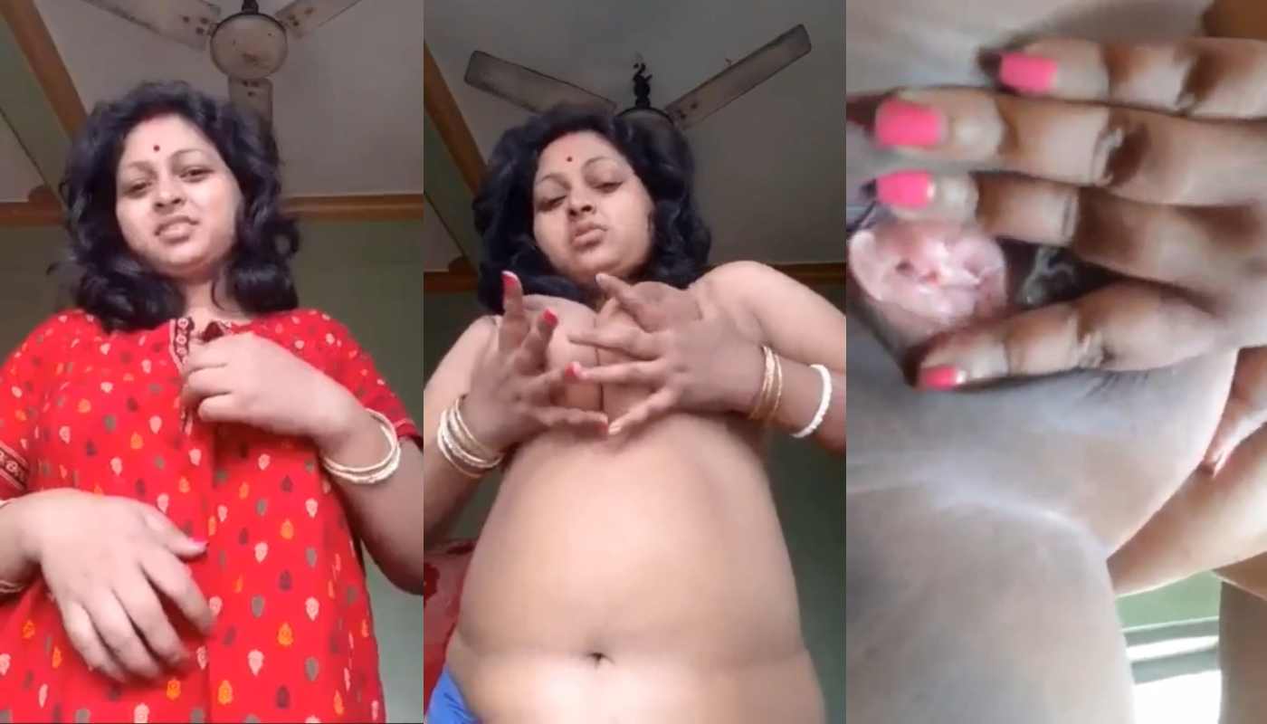 Beautiful horny Bengali mature unsatisfied Boudi fingering